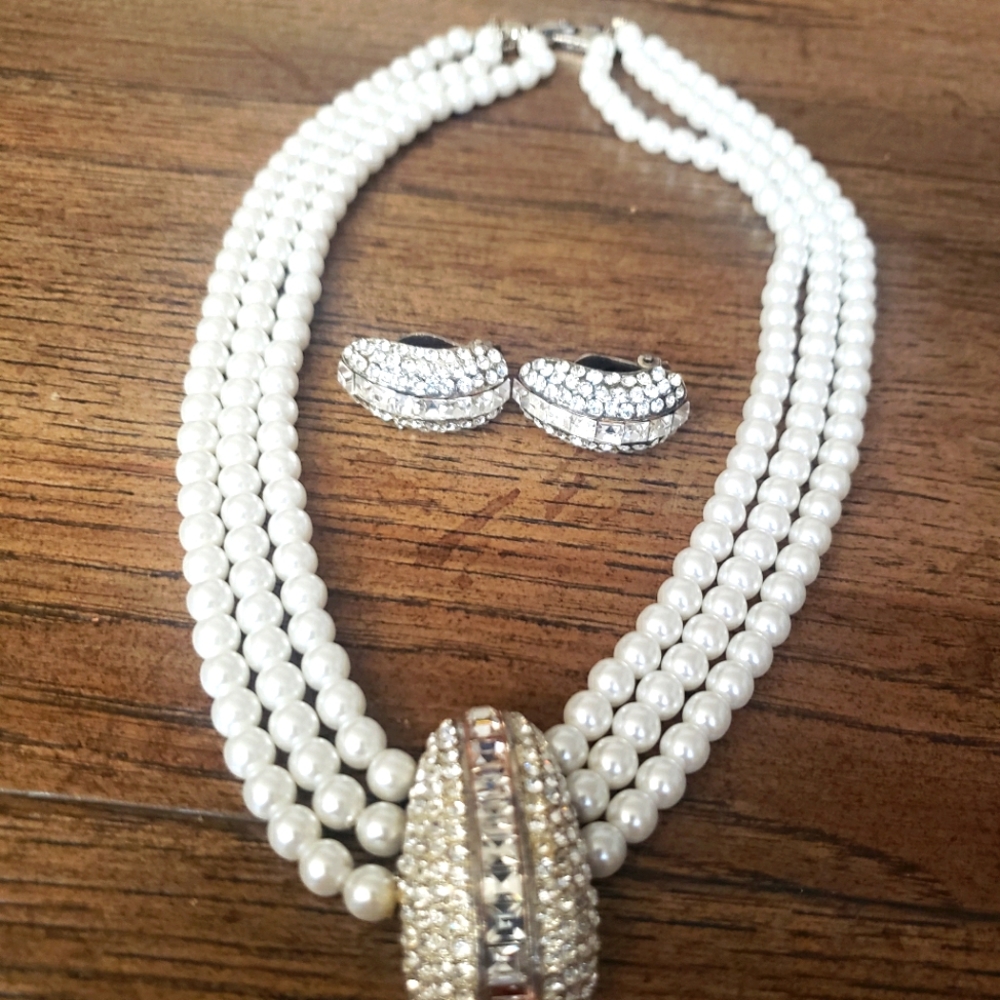 Beautiful Vintage Faux pearl Necklace and Earrings with Rhinestones